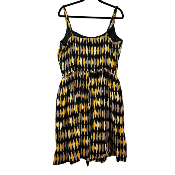 Pinup Girl Clothing Hufflepuff Yellow Jenny Harlequin Dress 3X - Picture 3 of 4